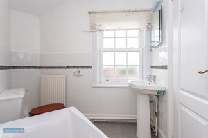 En-suite Bathroom- click for photo gallery